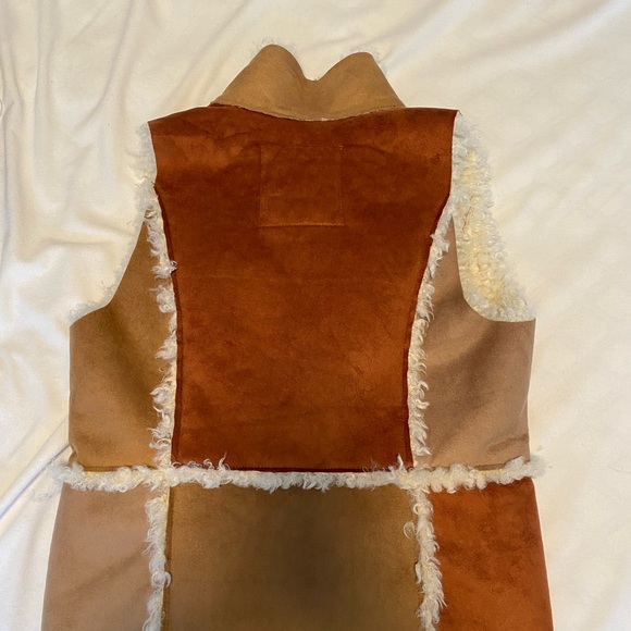 HOLLISTER faux fur suede vest - Picture 2 of 3